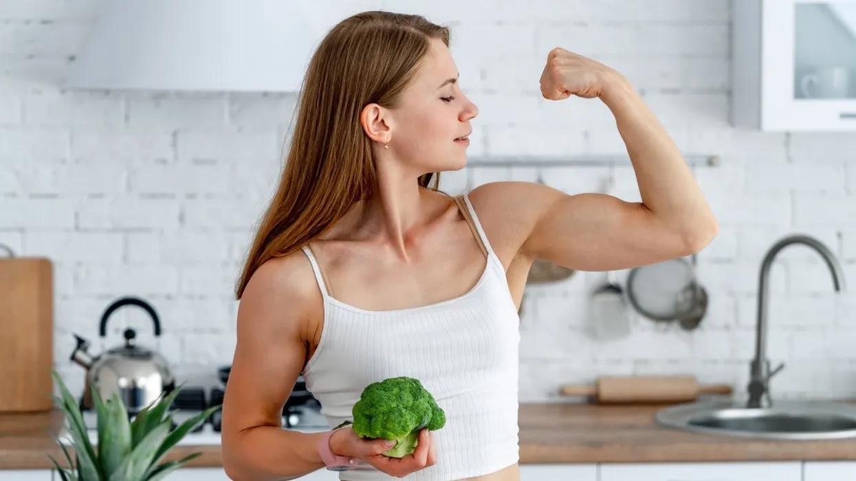 10 Kombinasi Nutrisi dan Latihan untuk Otot Lebih Kuat